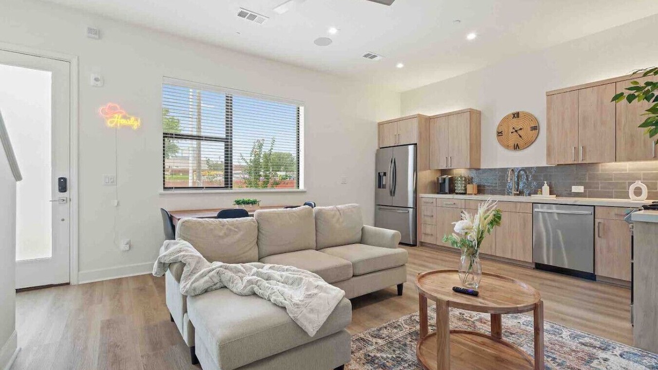 Photo of Livingroom in Cedars