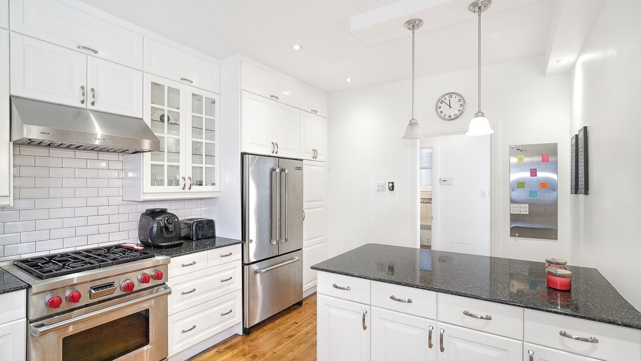 Photo of Kitchen in Cote-Des-Neiges—Notre-Dame-De-Grace
