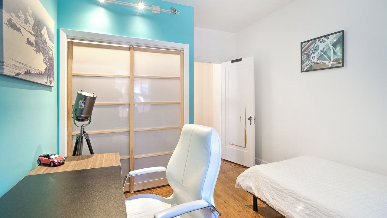 Photo of Bedroom in Cote-Des-Neiges—Notre-Dame-De-Grace