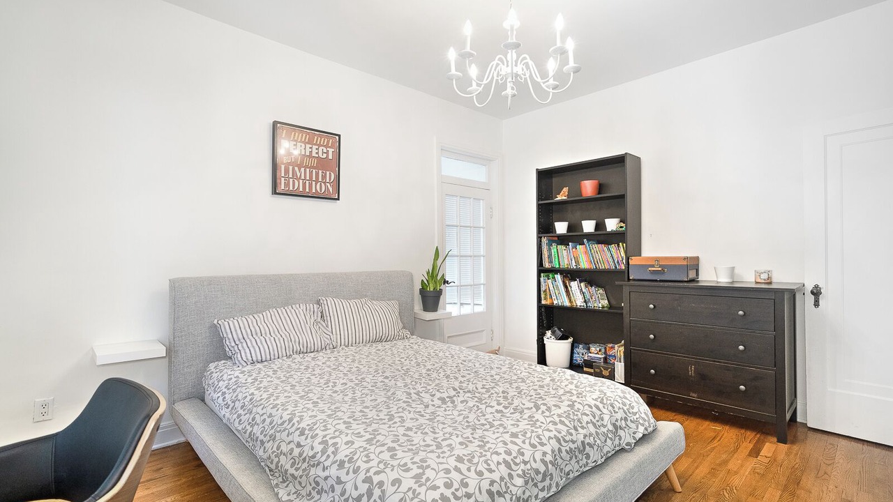 Photo of Bedroom in Cote-Des-Neiges—Notre-Dame-De-Grace
