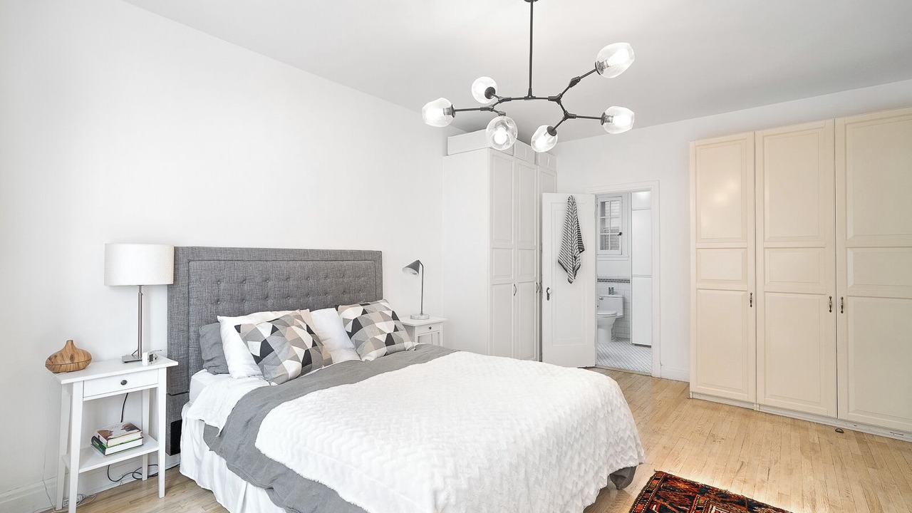 Photo of Bedroom in Cote-Des-Neiges—Notre-Dame-De-Grace