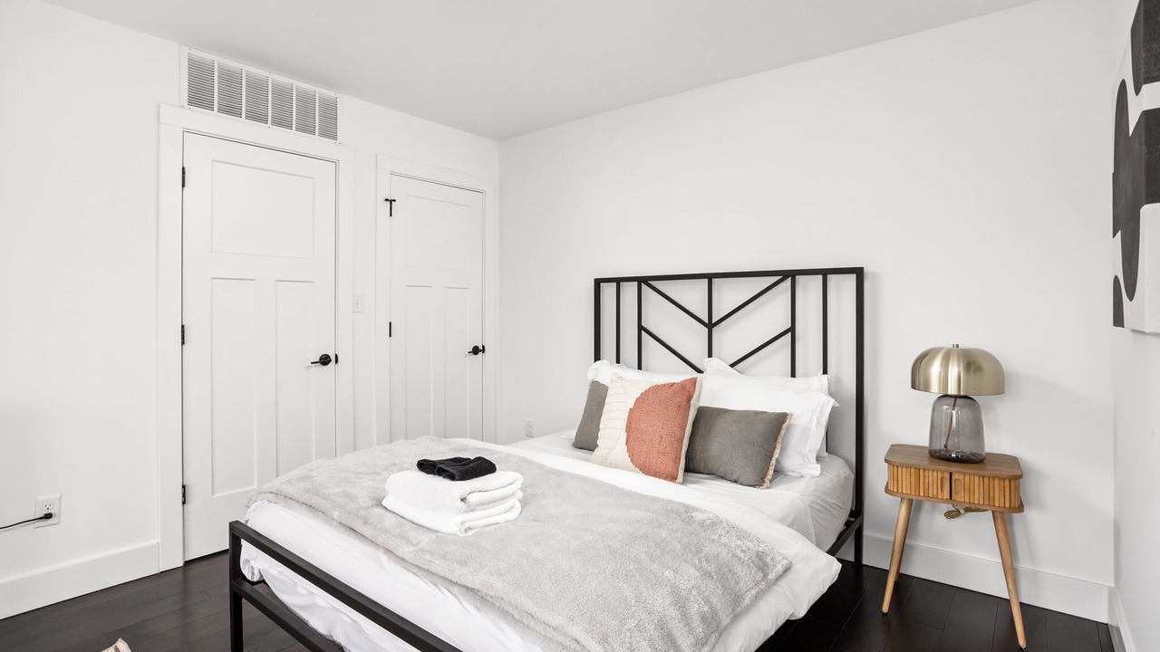 Photo of Bedroom in Fountain Square