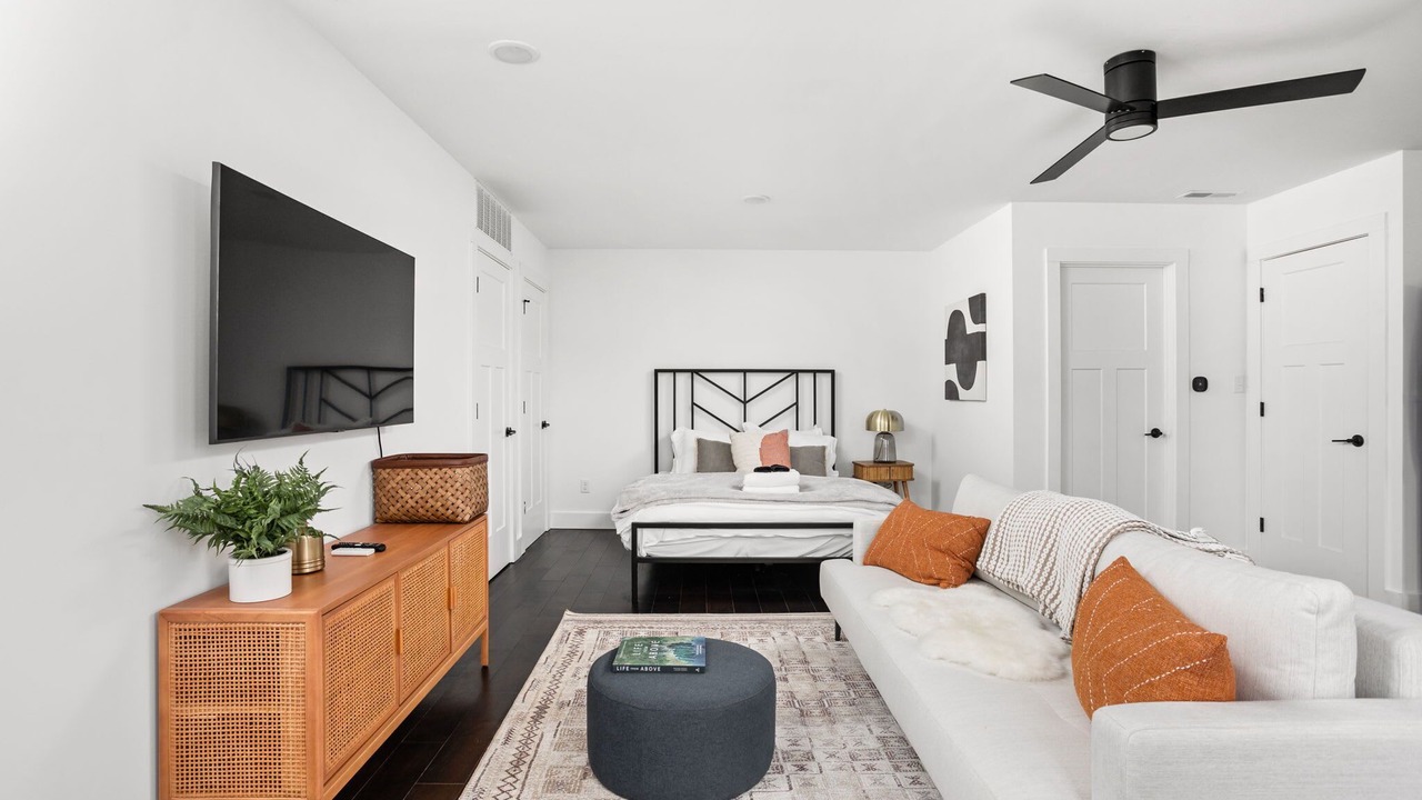 Photo of Livingroom in Fountain Square