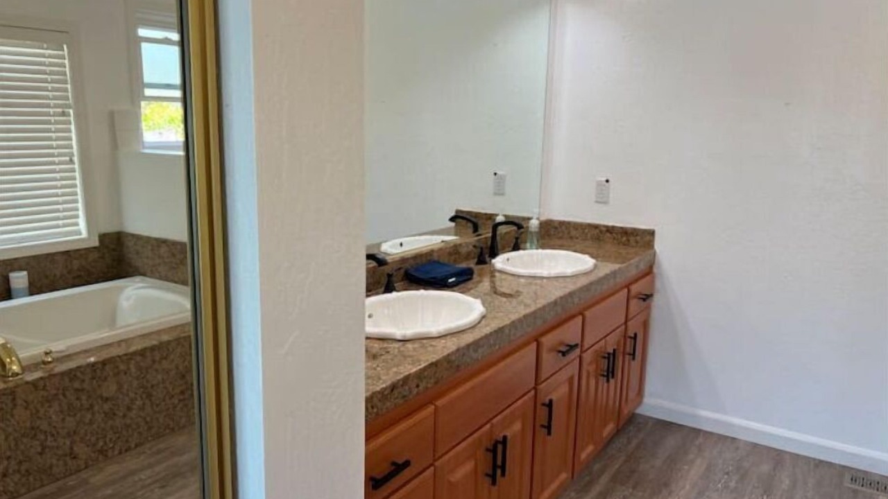 Photo of Bathroom in Discovery Bay