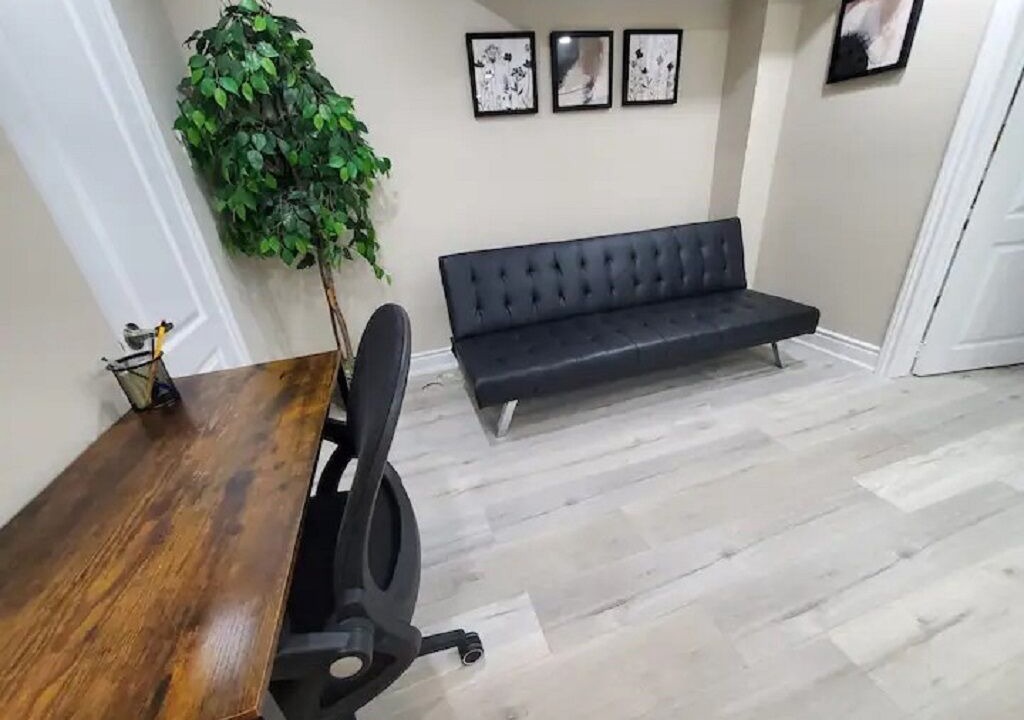 Photo of Livingroom in Mount Pleasant