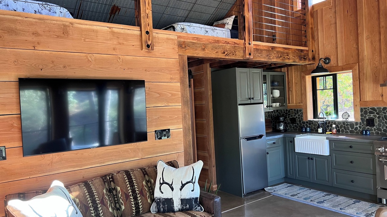Photo of Livingroom in Covelo