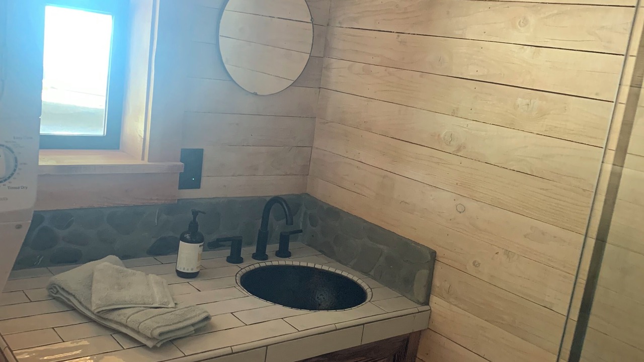Photo of Bathroom in Covelo