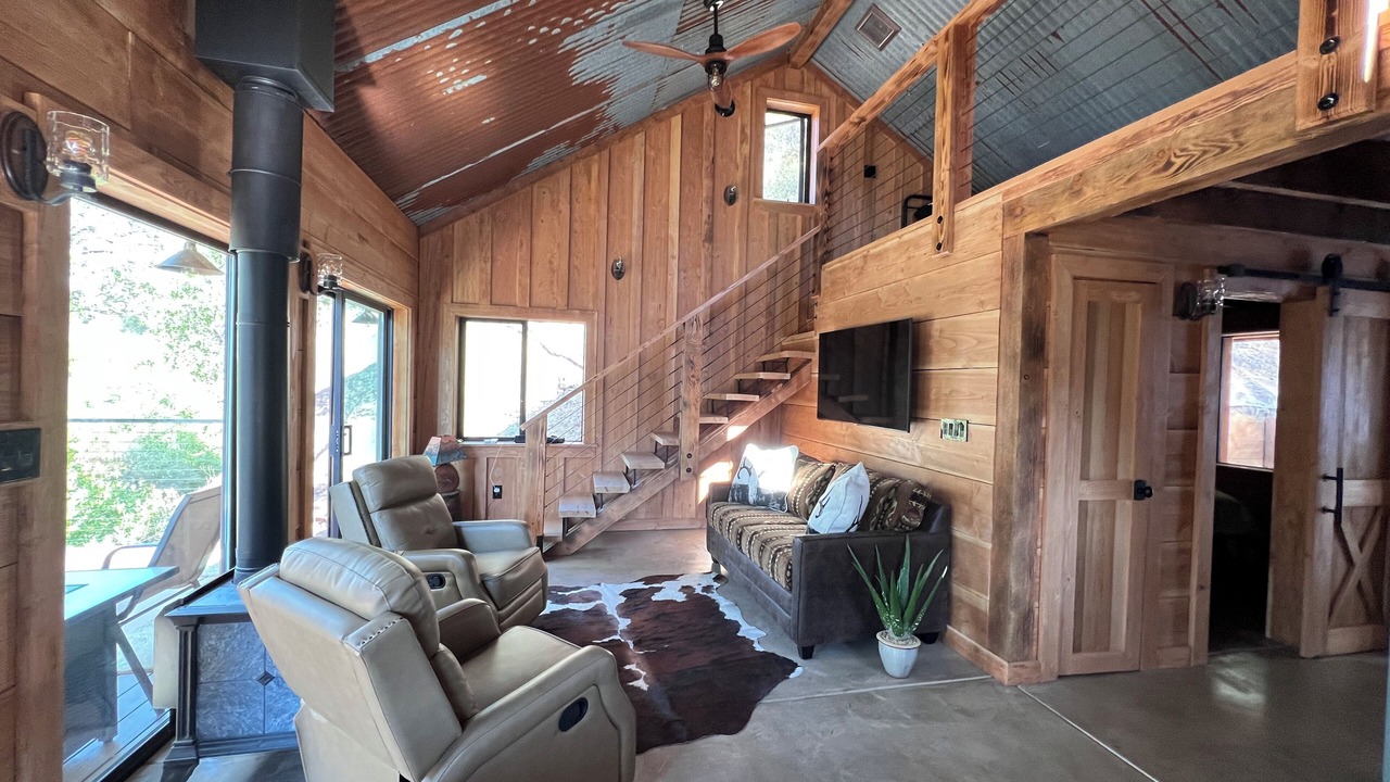 Photo of Livingroom in Covelo