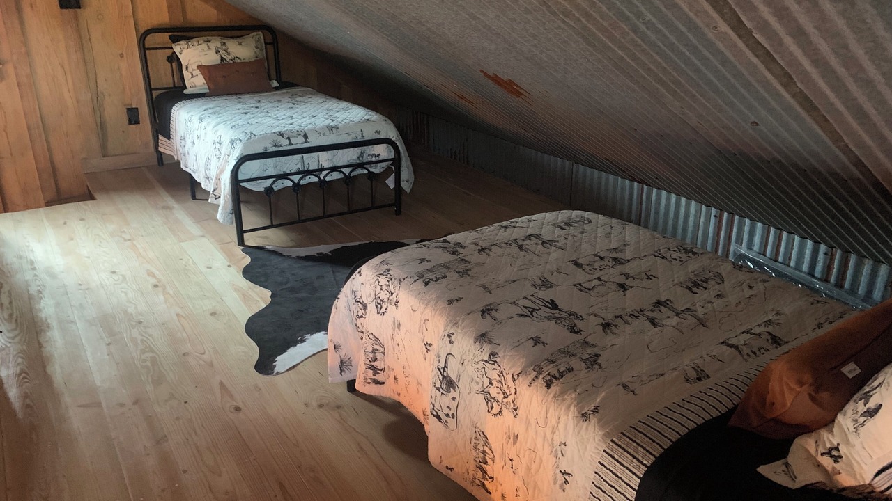 Photo of Bedroom in Covelo