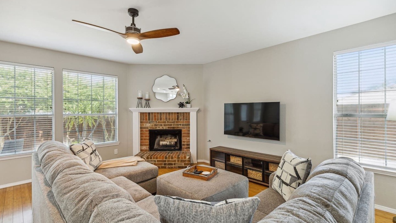 Photo of Livingroom in Rockwall