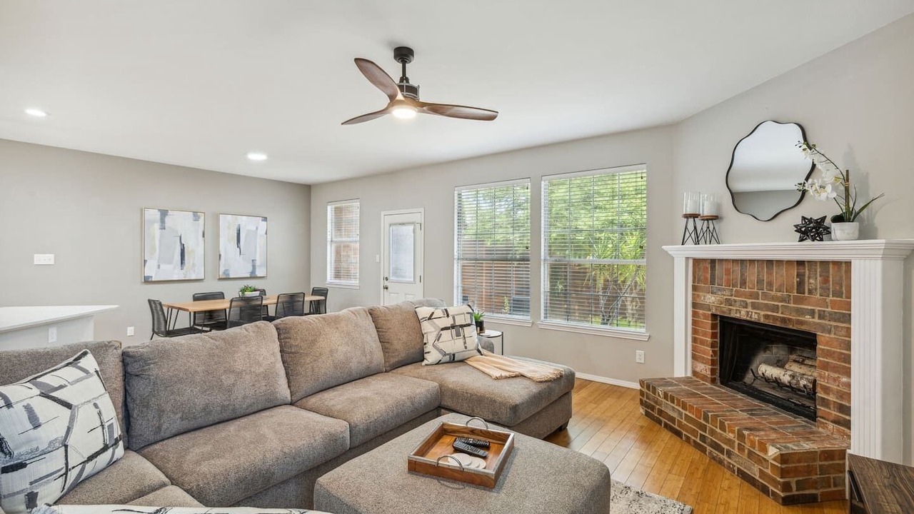 Photo of Livingroom in Rockwall