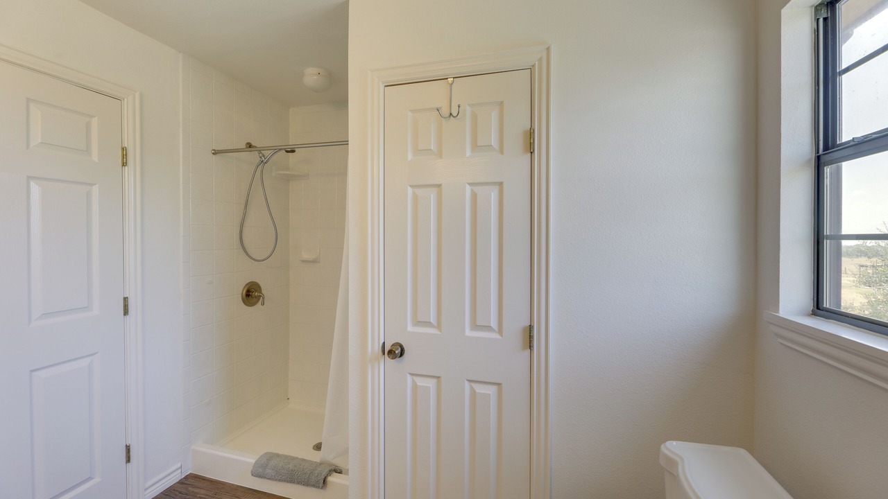 Photo of Bathroom in Elgin