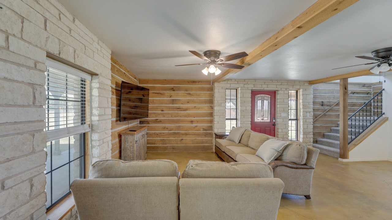 Photo of Livingroom in Elgin