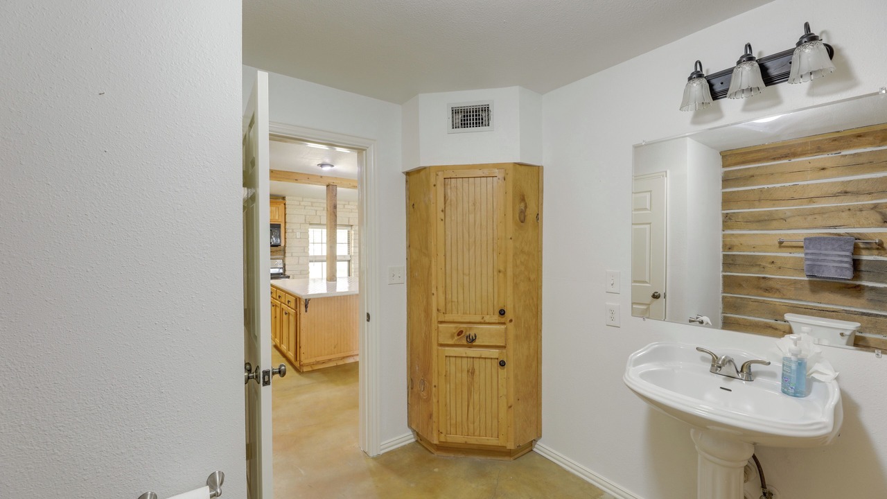 Photo of Bathroom in Elgin