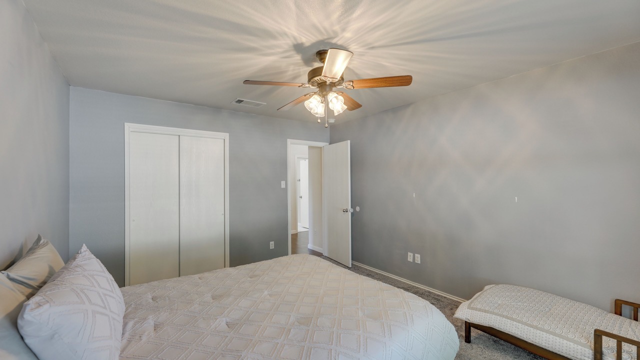 Photo of Bedroom in Elm Creek