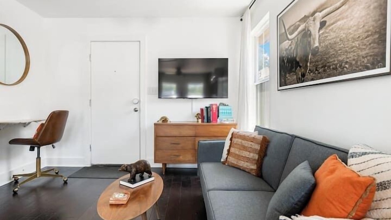 Photo of Livingroom in North Loop