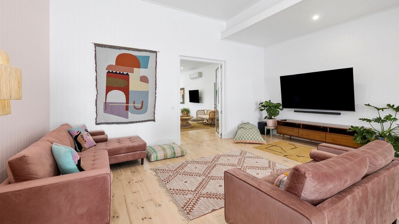 Photo of Livingroom in Lorne