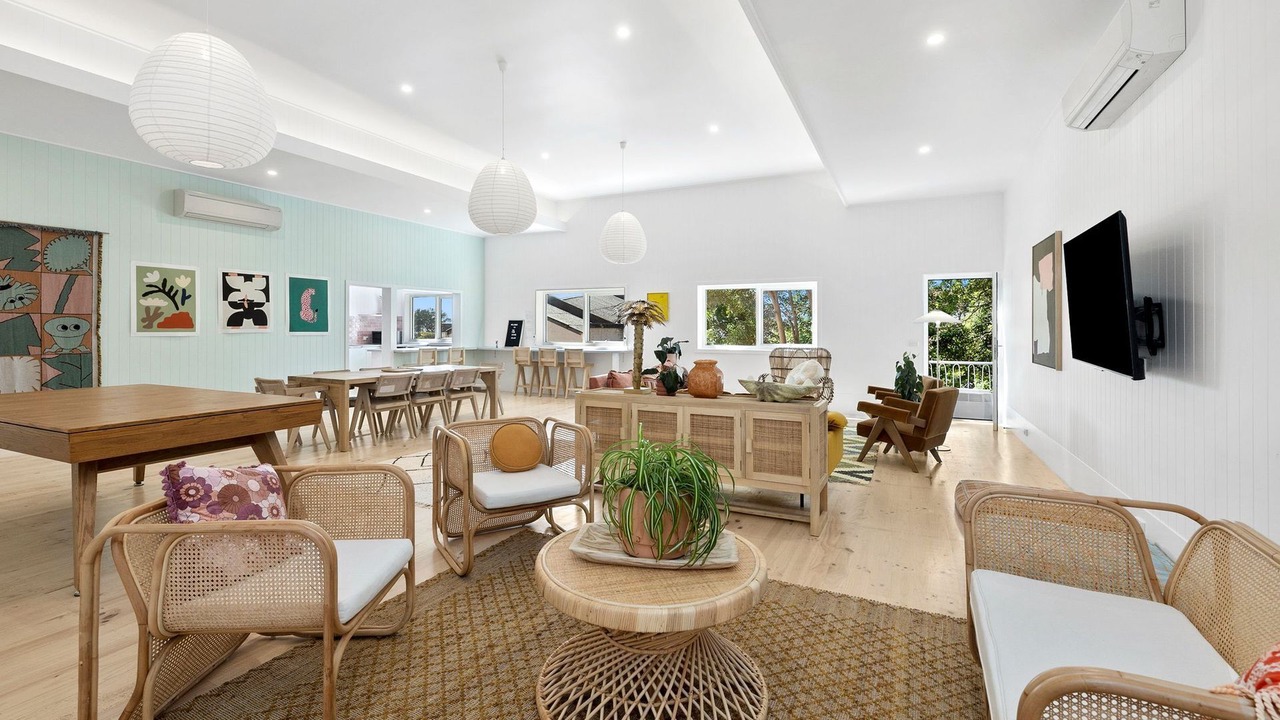 Photo of Others in Lorne