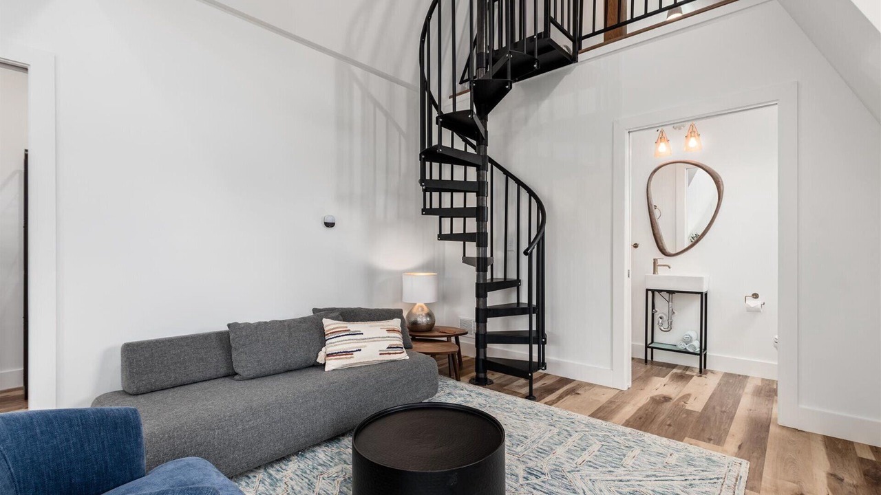 Photo of Livingroom in Fairfield Beach