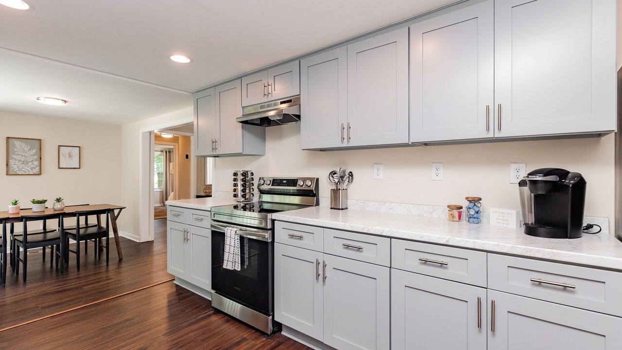 Photo of Others in Kathleen