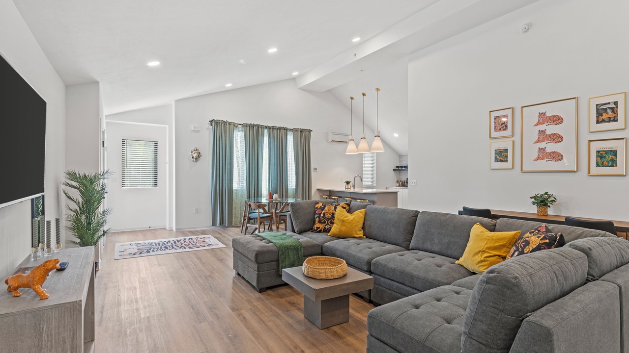 Photo of Livingroom in Shawnee