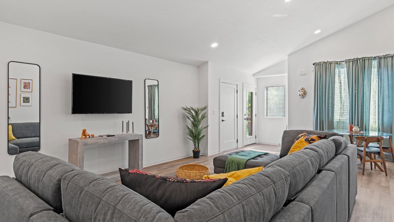 Photo of Livingroom in Shawnee