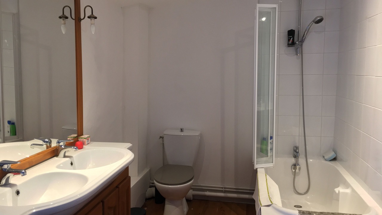 Photo of Bathroom in Civray