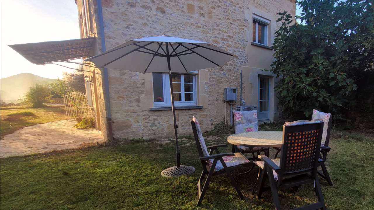 Photo of Outdoor in Saint-Julien-de-Lampon