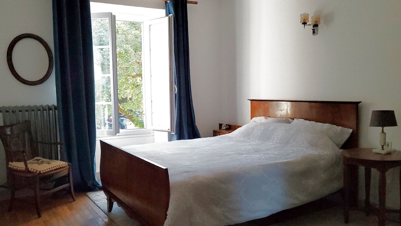 Photo of Bedroom in Saint-Julien-de-Lampon