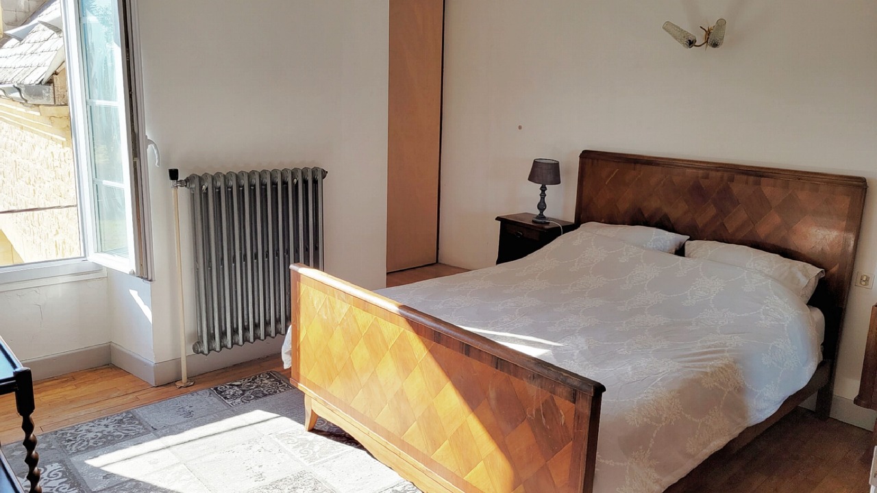 Photo of Bedroom in Saint-Julien-de-Lampon