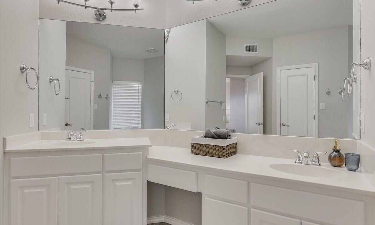 Photo of Bathroom in Southwest Carrollton