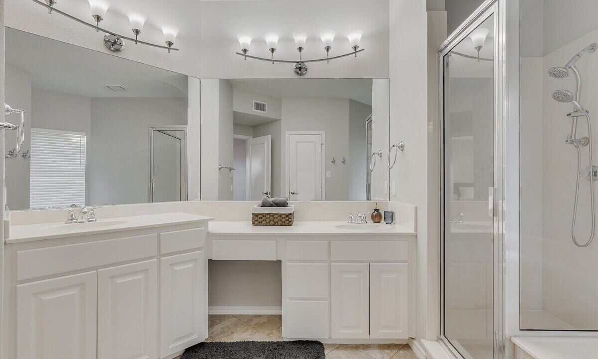 Photo of Bathroom in Southwest Carrollton