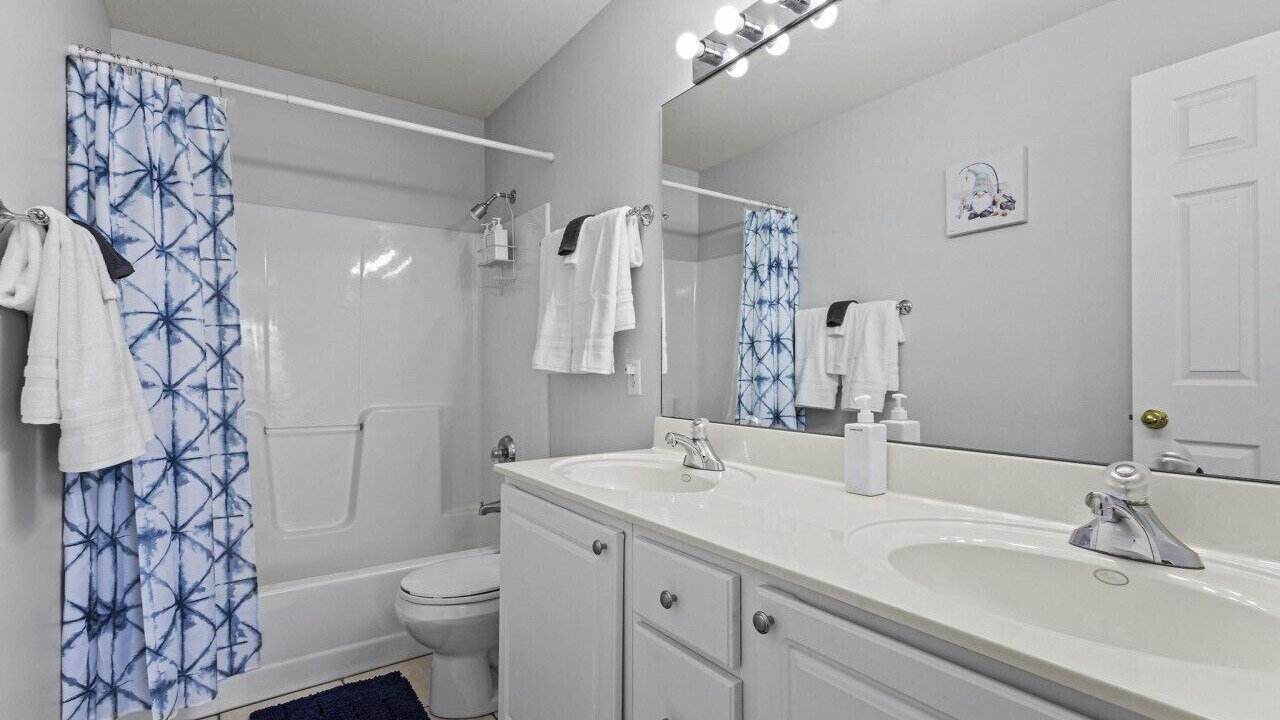 Photo of Bathroom in Camdenton
