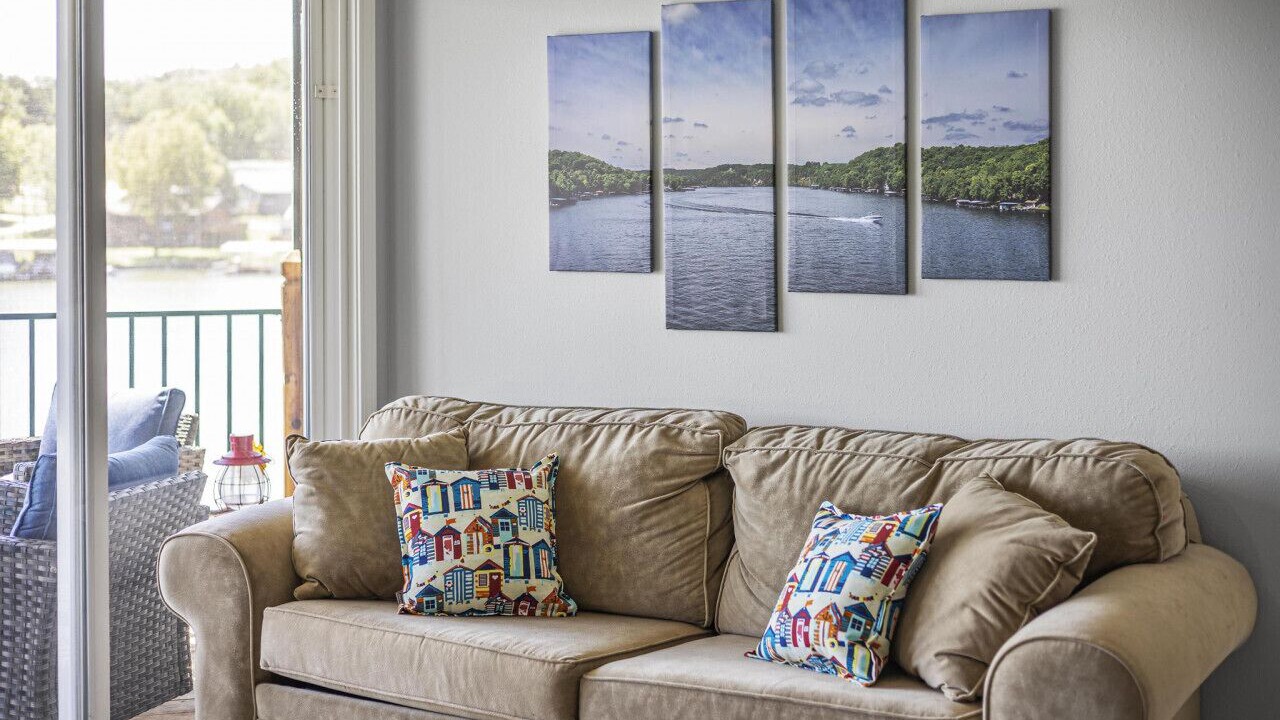Photo of Livingroom in Camdenton