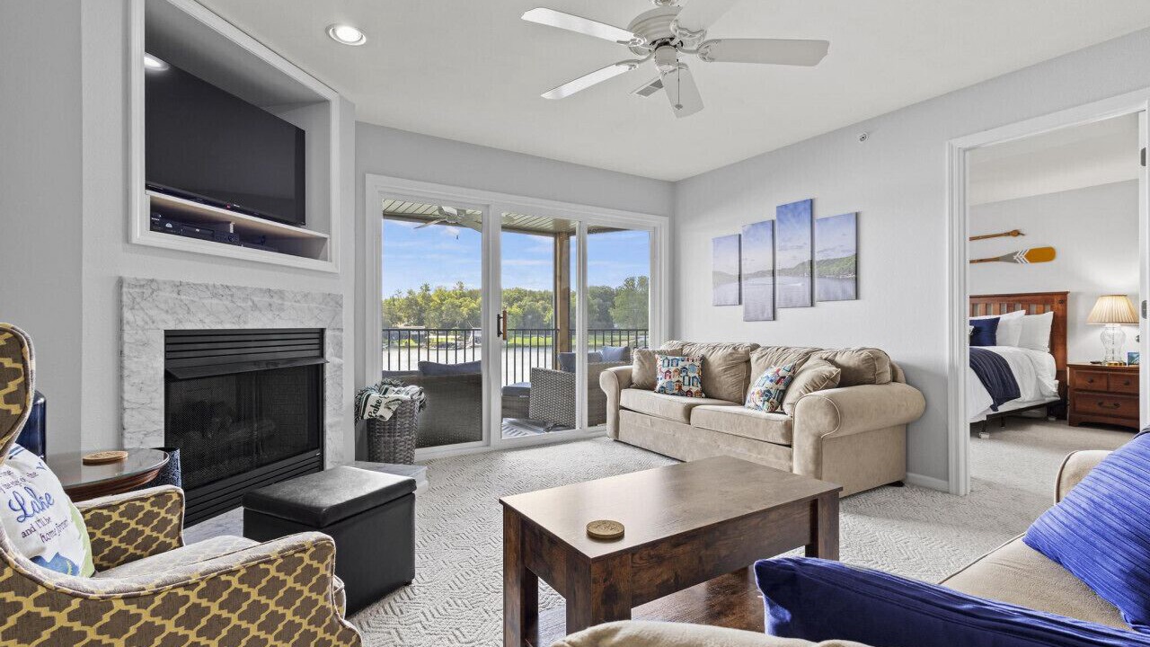 Photo of Bedroom in Camdenton
