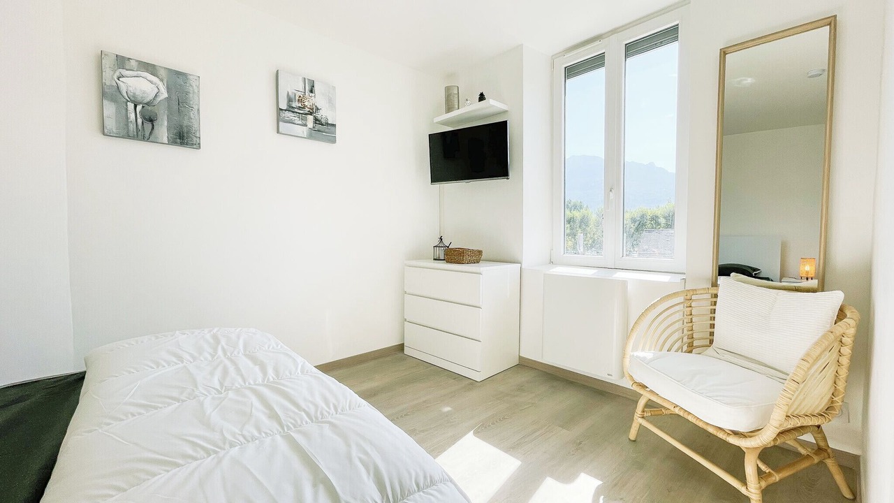 Photo of Bedroom in Grenoble City Centre