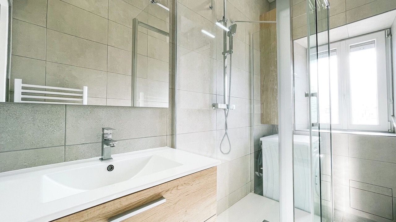 Photo of Bathroom in Grenoble City Centre