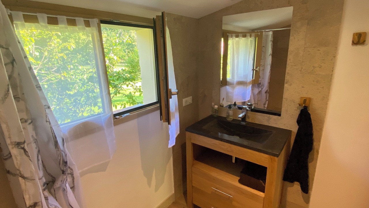 Photo of Bathroom in Montigny-sur-Loing