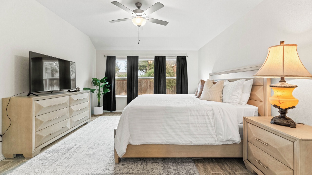 Photo of Bedroom in Fossil Creek