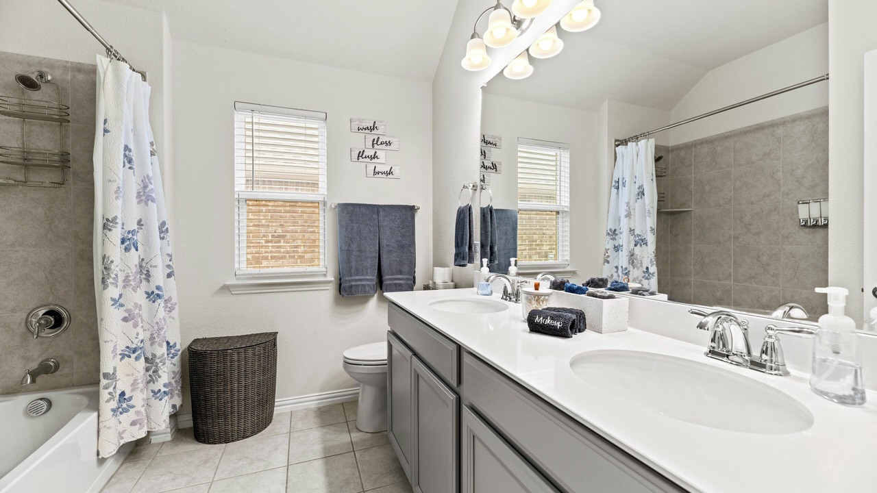 Photo of Bathroom in Fossil Creek