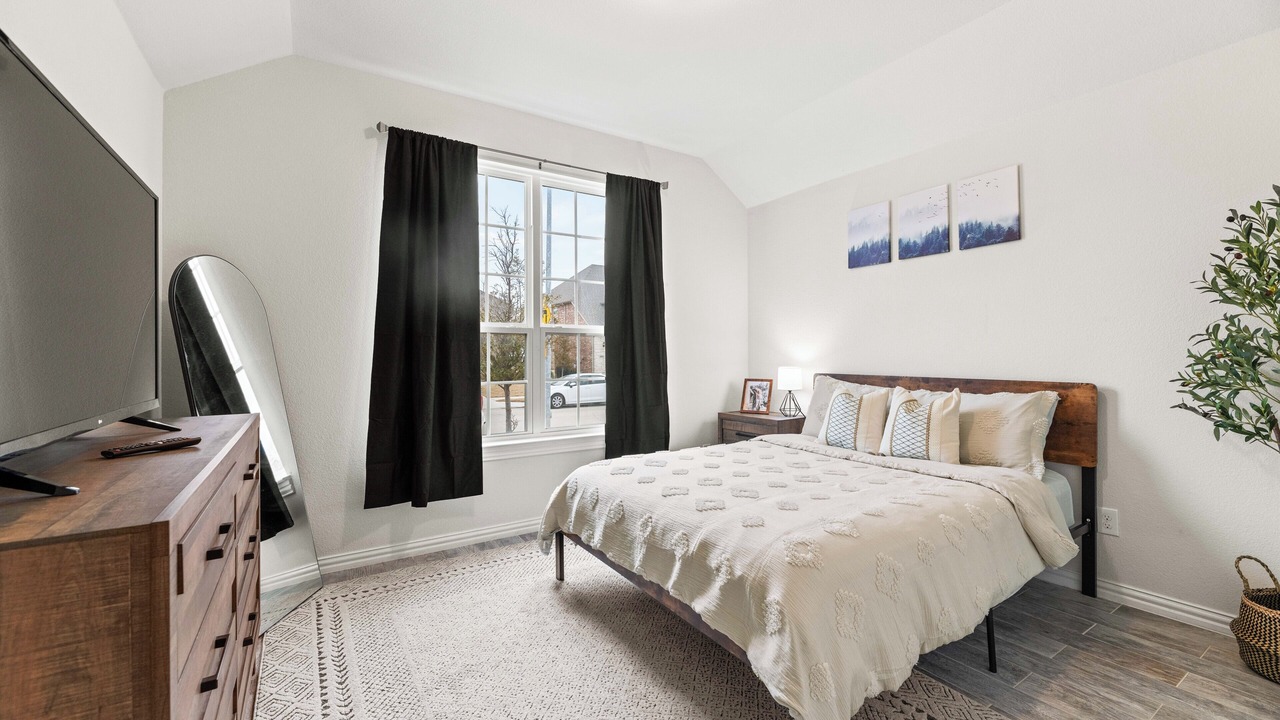 Photo of Bedroom in Fossil Creek
