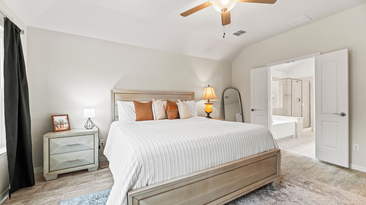 Photo of Bedroom in Fossil Creek