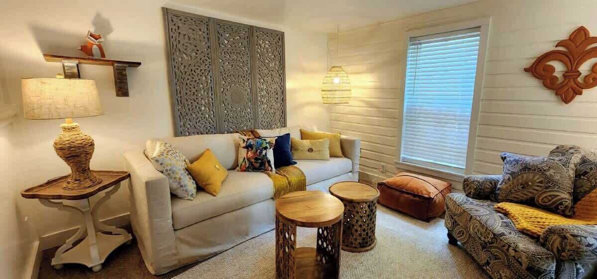 Photo of Livingroom in Eureka Springs Historic District