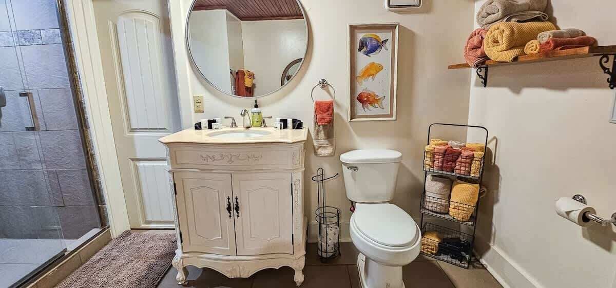 Photo of Bathroom in Eureka Springs Historic District