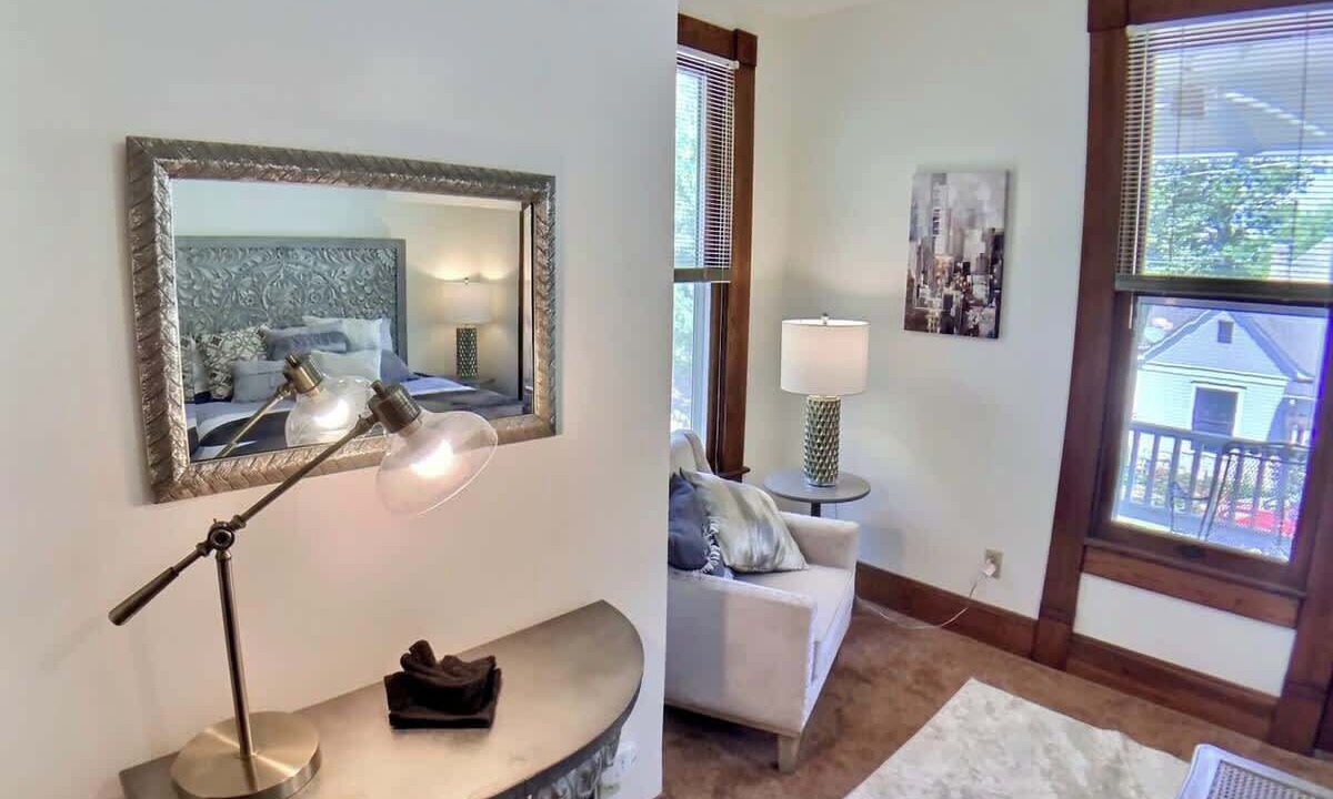 Photo of Bedroom in Eureka Springs Historic District
