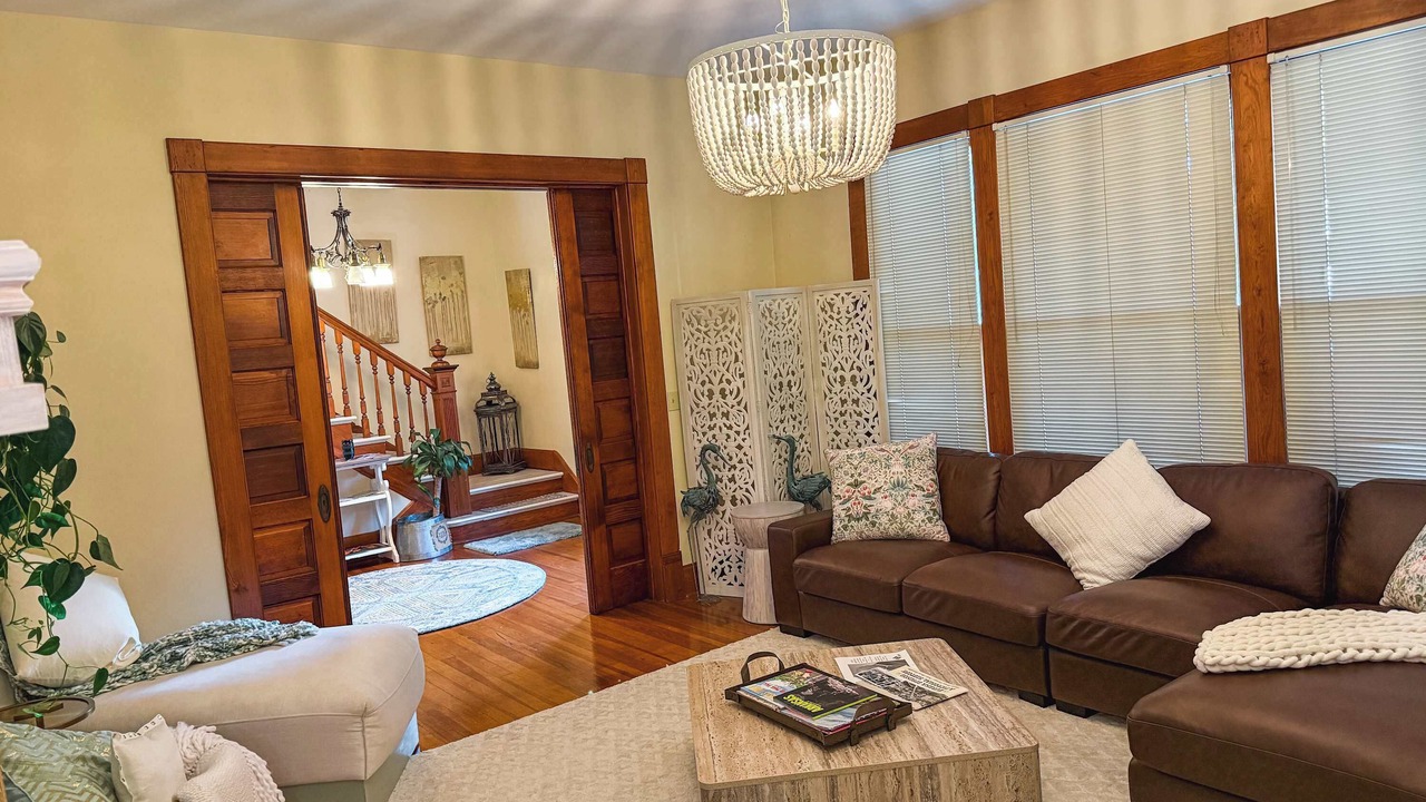 Photo of Livingroom in Eureka Springs Historic District