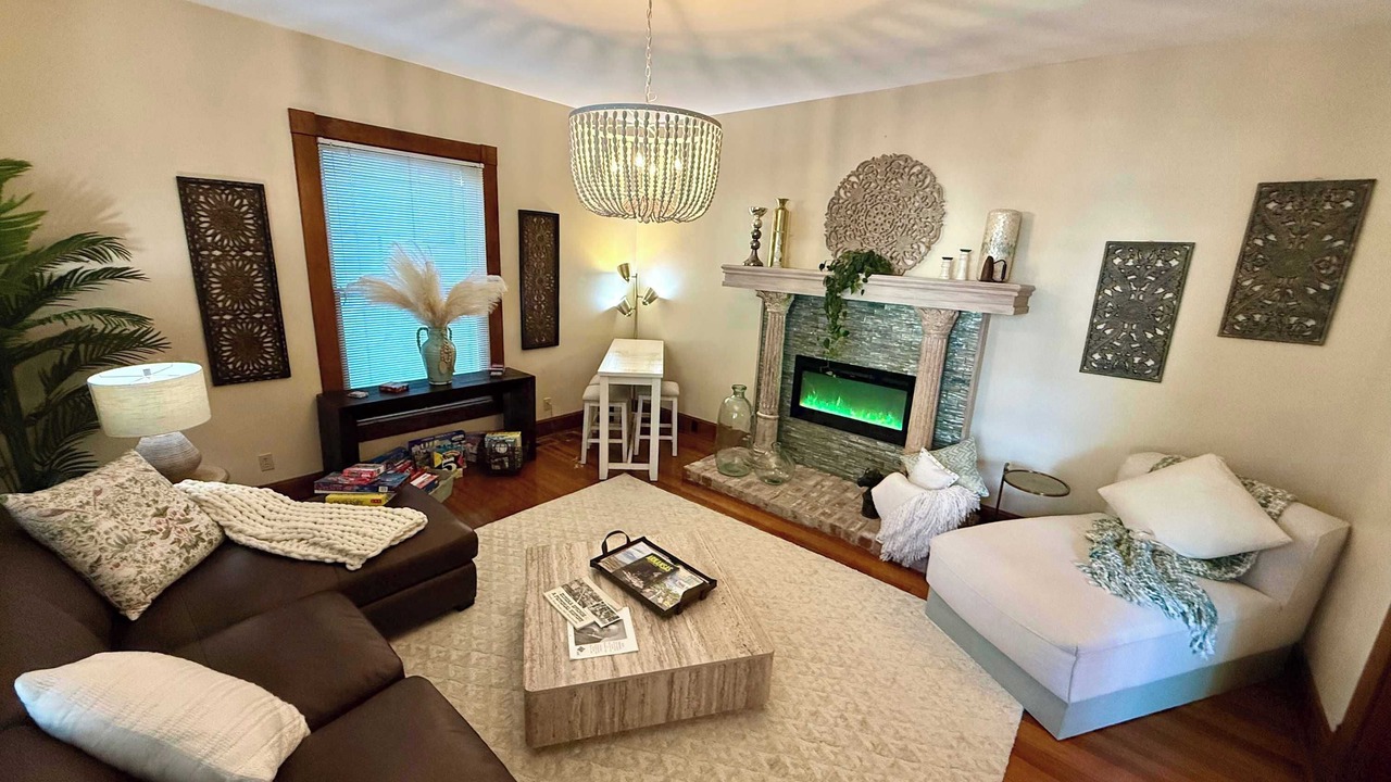 Photo of Livingroom in Eureka Springs Historic District
