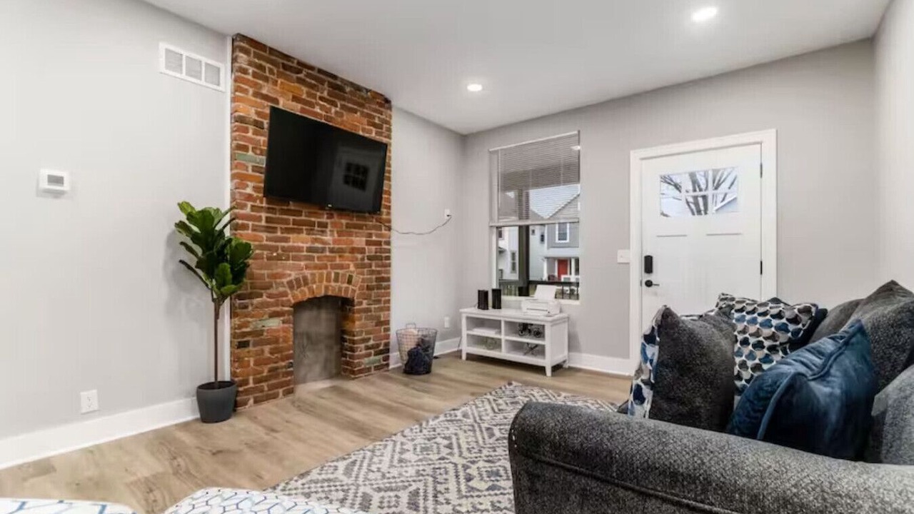Photo of Livingroom in Livingston Park