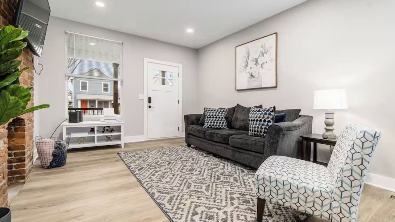 Photo of Livingroom in Livingston Park