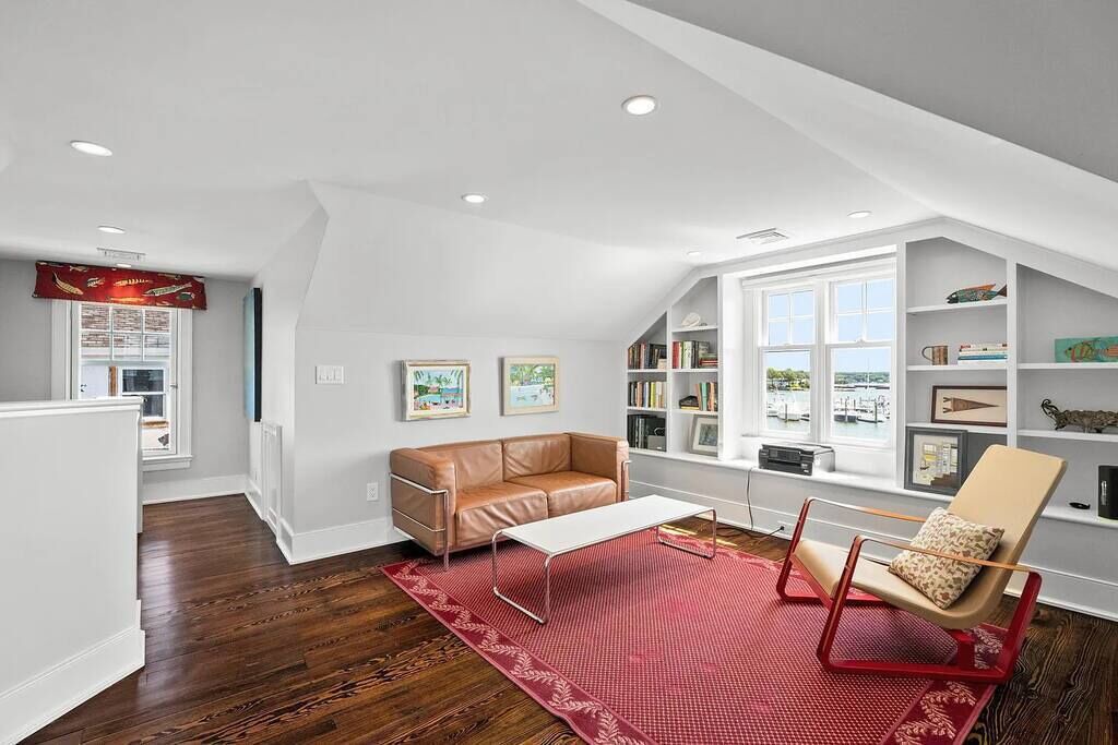 Photo of Others in Pine Orchard